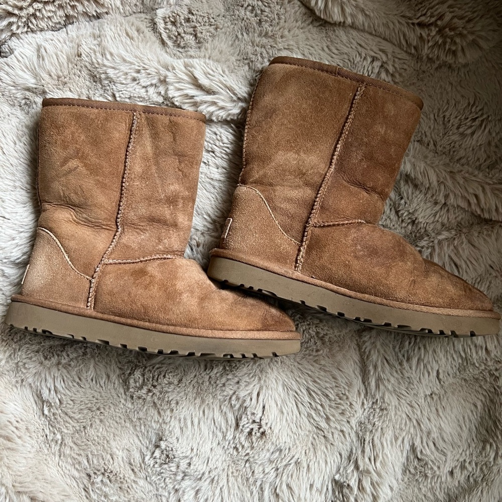 Uggs Size 7 Good Condition